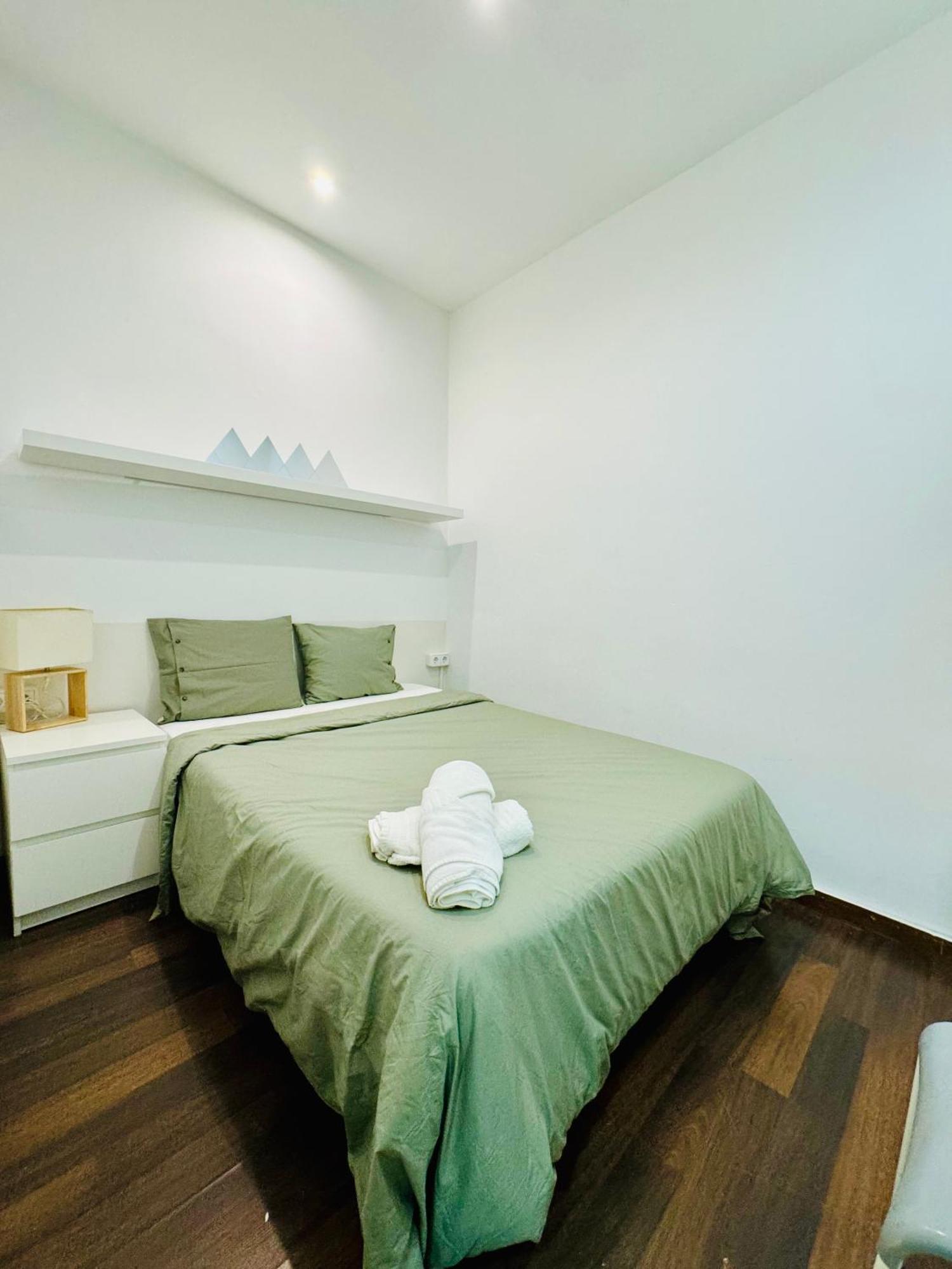 032 Center Barca 32 Apartment *